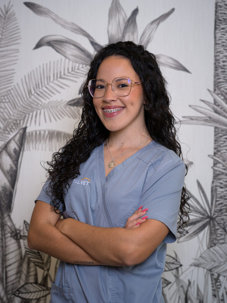 Claudia Medina Veterinario Las Palmas Claudia Medina Veterinario Las Palmas